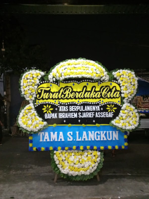 Papan Bunga Duka di Banjaroyo